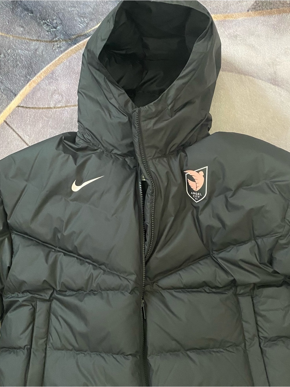 Nike Storm fit Angel city long sleeve Puffer jacket hoodie women’s size M